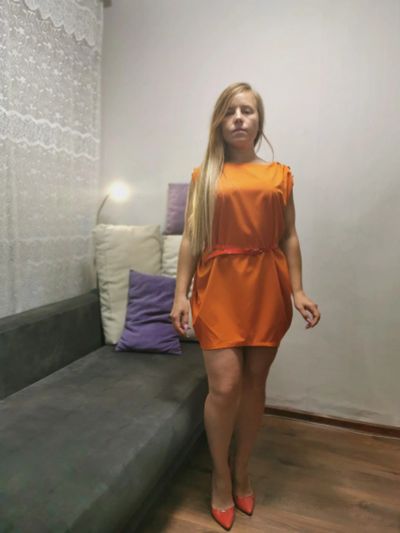Лот: 16095298. Фото: 1. Платье оранжевое. Платья