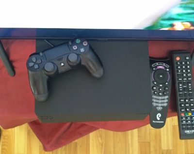 Лот: 14482498. Фото: 1. Sony playstation 4 slim. Игровые приставки, консоли