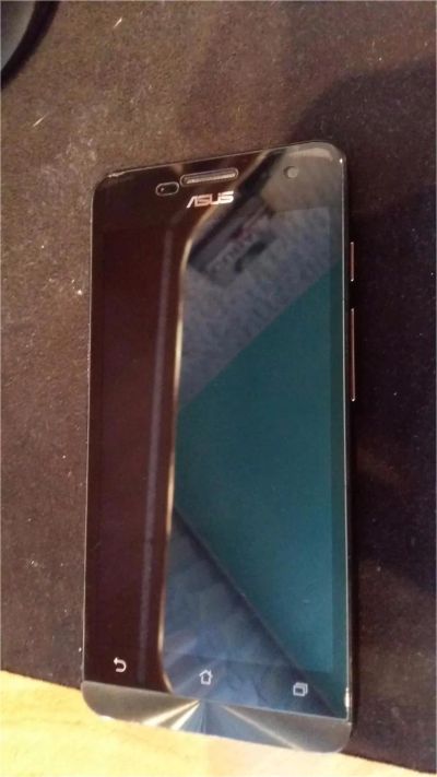 Лот: 8747457. Фото: 1. Asus Zenfone 5. Смартфоны
