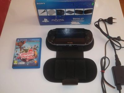 Лот: 3612160. Фото: 1. Ps vita 3G+Wifi+2 игры+чехол+карта... Игровые приставки, консоли