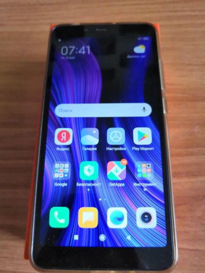 Лот: 25357416. Фото: 1. Смартфон Redmi 6a, 2/32Гб. Чехлы, бамперы