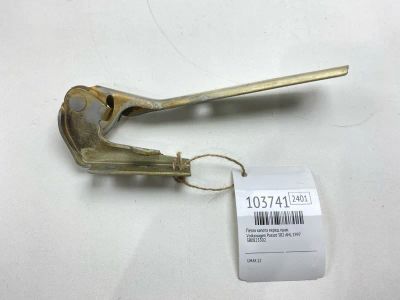 Лот: 24930629. Фото: 1. Петля капота Volkswagen Passat... Кузов