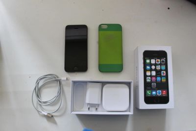 Лот: 4533394. Фото: 1. iPhone 5S Space Gray 16 GB IOS... Смартфоны