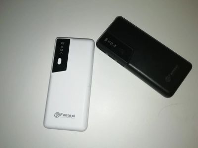 Лот: 19015676. Фото: 1. Powerbank 20000mAh. Внешние, портативные аккумуляторы для смартфонов (Power bank)