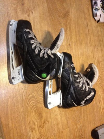 Лот: 11113422. Фото: 1. Коньки Reebok Titanium bandy JR... Коньки