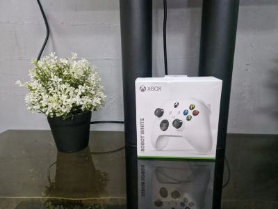 Лот: 25778085. Фото: 1. Геймпад Xbox Series S/X/ONE/PC. Игровые приставки, консоли