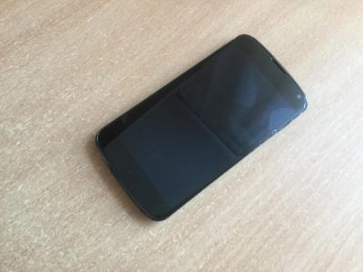 Лот: 7541217. Фото: 1. LG Nexus 4 с разбитым дисплеем... Смартфоны