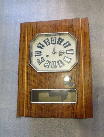 Лот: 19251121. Фото: 1. Настенные часы Янтарь механические... Часы настенные, настольные