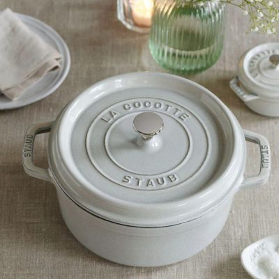 Лот: 24959134. Фото: 1. Кокот Staub La Cocotte 2,2л, белый... Кастрюли