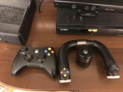 Лот: 14030404. Фото: 1. Xbox 360 + Руль + 2 Джойстика... Игровые приставки, консоли