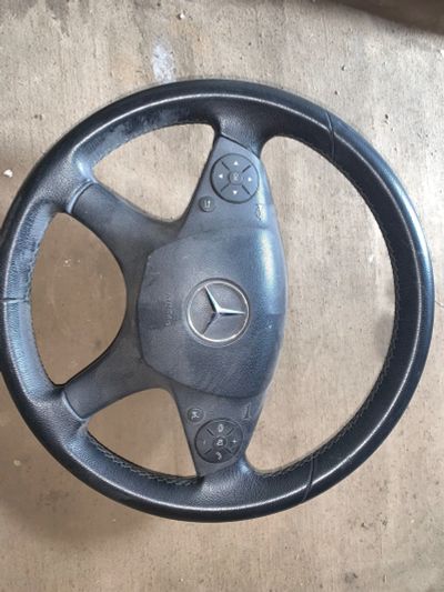 Лот: 15569085. Фото: 1. Руль Mercedes w204. Салон