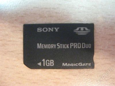 Лот: 215140. Фото: 1. MemoryStickPRODuo1gb. Кнопочные мобильные телефоны