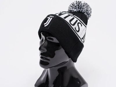 Лот: 18821615. Фото: 1. Шапка Juventus. Шарфы, платки