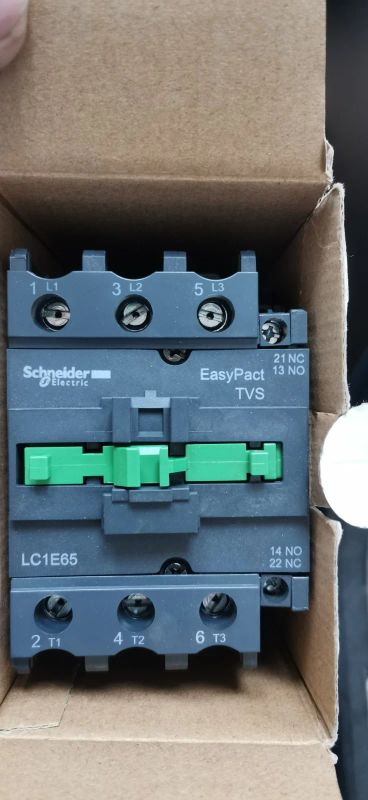 Лот: 18929072. Фото: 1. Контактор Schneider Electric 3п... Магнитные пускатели, контакторы, реле