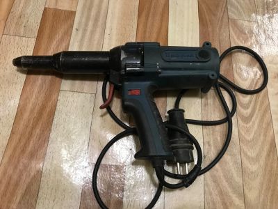 Лот: 19502800. Фото: 1. Заклёпочник TimeProof Tac500. Электроинструмент
