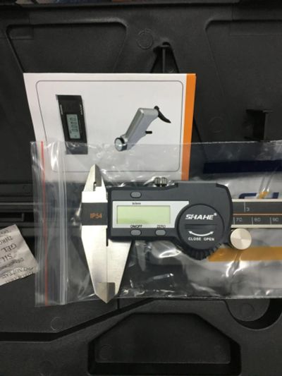 Лот: 9656012. Фото: 1. Штангенциркуль snake IP54. Ручной инструмент