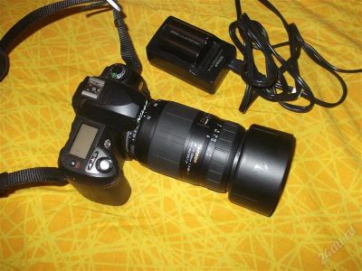 Лот: 1114920. Фото: 1. Nikon D70 Цифровая зеркальная... Цифровые зеркальные
