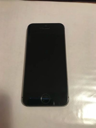 Лот: 11512072. Фото: 1. iPhone 5s черный. Смартфоны