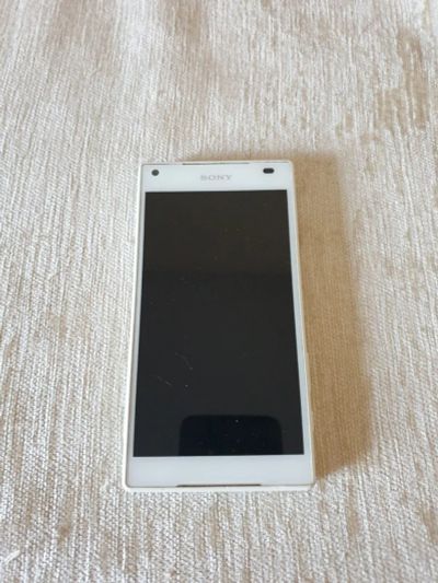 Лот: 16223089. Фото: 1. Продам Sony Xperia z5 compact. Смартфоны