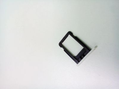 Лот: 12316990. Фото: 1. Контейнер SIM iPhone 5C белый. Корпуса, клавиатуры, кнопки
