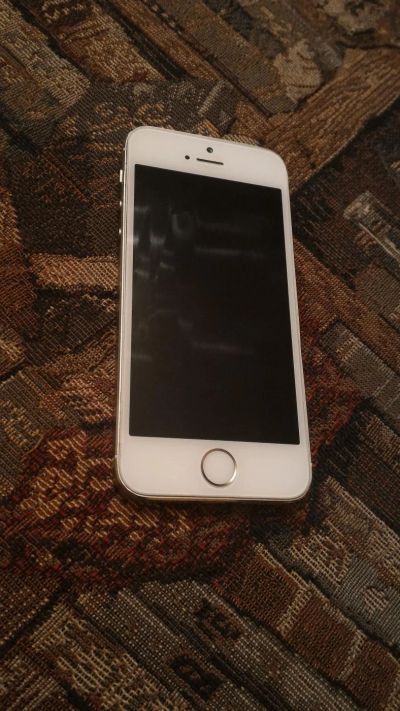 Лот: 6257380. Фото: 1. Оригинальный iPhone5S 16GB. Смартфоны