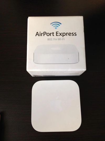 Лот: 2390596. Фото: 1. Б/У Apple Airport Express 2012... Маршрутизаторы (роутеры)
