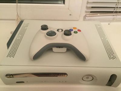 Лот: 7684744. Фото: 1. Джойстик геймпад Xbox 360. Аксессуары для игровых приставок, консолей, геймпады