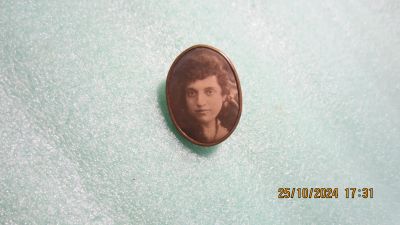 Лот: 24398227. Фото: 1. Значок старый. Сувенирные