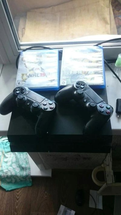 Лот: 10676968. Фото: 1. Playstation 4. Игровые приставки, консоли
