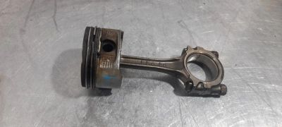 Лот: 18331806. Фото: 1. Поршень с шатуном Nissan March... Двигатель и элементы двигателя