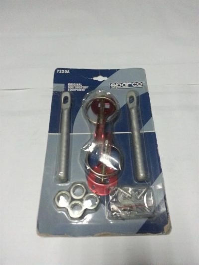 Лот: 3286677. Фото: 1. Замки для капота Sparco цвет красный. Кузов