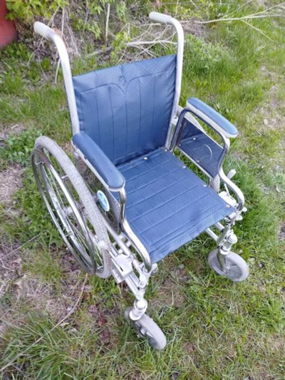 Лот: 22215679. Фото: 1. Инвалидное кресло-коляска Meyra... Реабилитация, уход за больными