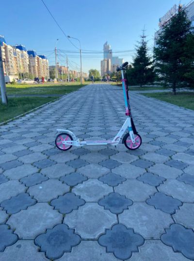 Лот: 16207570. Фото: 1. Самокат - - 5. Роликовые коньки, скейтборды, самокаты