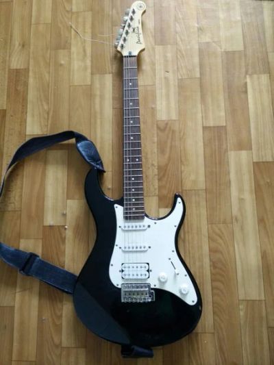 Лот: 6064318. Фото: 1. Гитара Yamaha Pacifica 112J. Гитары