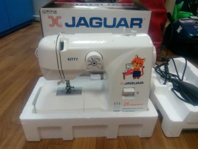 Лот: 11422941. Фото: 1. Швейная машинка Jaguar Kitty. Швейная, вязальная