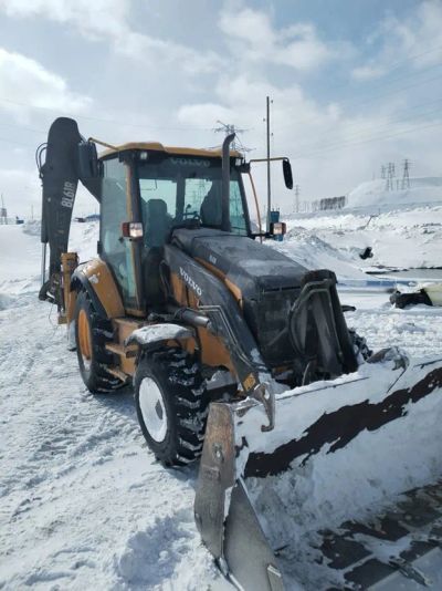 Лот: 24567267. Фото: 1. Экскаватор-погрузчик VOLVO BL61B. Другое (автозапчасти)