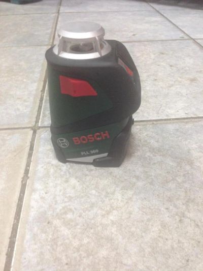 Лот: 4878540. Фото: 1. Продам лазерный нивелир Bosch... Ручной инструмент
