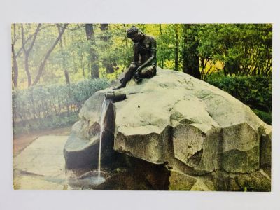 Лот: 23296882. Фото: 1. Пушкин. Фонтан Молочница (девушка... Открытки, конверты