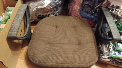 Лот: 19110613. Фото: 1. Сидушка для офисного стула кресла... Мебельная фурнитура и наполнители