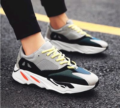 Лот: 11726516. Фото: 1. Аукцион adidas yeezy boost 700. Кеды, кроссовки, слипоны