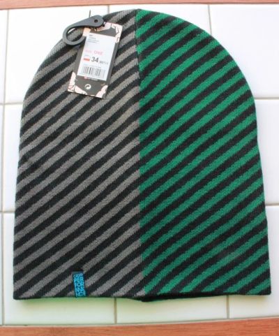 Лот: 4010293. Фото: 1. Шапка Cropp. Головные уборы