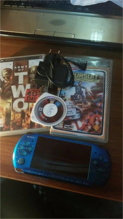 Лот: 9142284. Фото: 1. Sony PSP 3008(нету крышки на батарейку... Игровые приставки, консоли