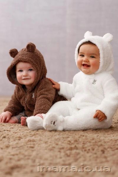 Лот: 5887662. Фото: 1. теплый и красивый комбинезон Carters... Костюмы, пиджаки, комбинезоны
