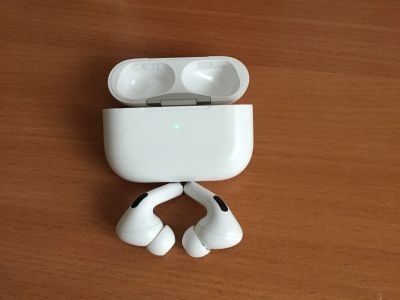 Лот: 19678601. Фото: 1. Apple AirPods Pro MagSafe. Наушники, гарнитуры