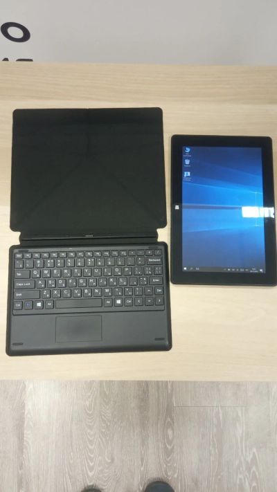 Лот: 14958153. Фото: 1. Планшет с клавиатурой на Windows... Планшеты