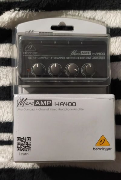 Лот: 15217425. Фото: 1. Усилитель Behringer MicroAMP HA400. Микшеры, предусилители, микрофонные эффекты