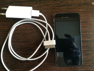 Лот: 5964144. Фото: 1. Продам iPhone 4s 64Gb чёрный. Смартфоны