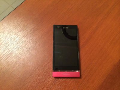 Лот: 4064987. Фото: 1. Sony Xperia P. Кнопочные мобильные телефоны