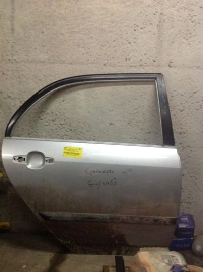 Лот: 7182218. Фото: 1. Toyota Corolla 120 дверь задняя... Кузов