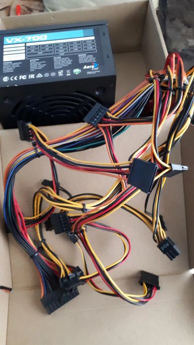 Лот: 19104314. Фото: 1. Блок питания AeroCool VX-700. Корпуса, блоки питания